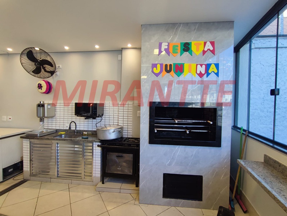 Cond. fechado de 110m² com 3 quartos em Vila Carbone