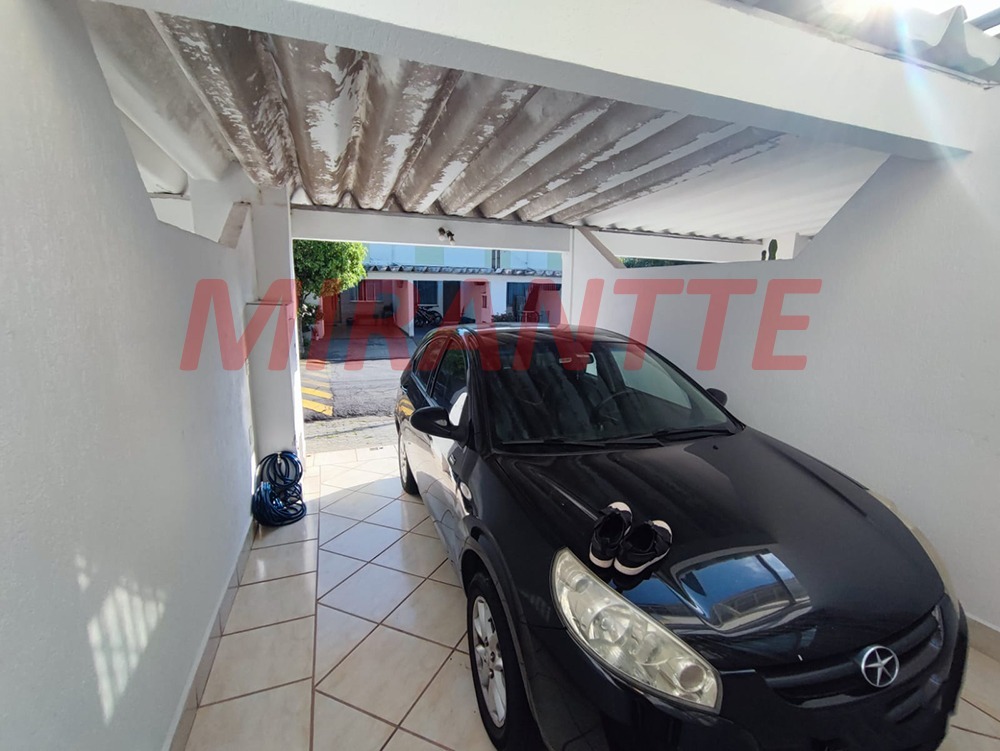 Cond. fechado de 110m² com 3 quartos em Vila Carbone