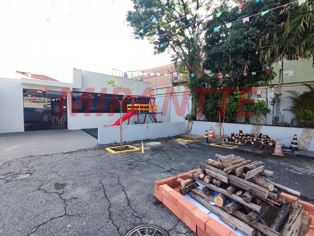 Cond. fechado de 110m² com 3 quartos em Vila Carbone