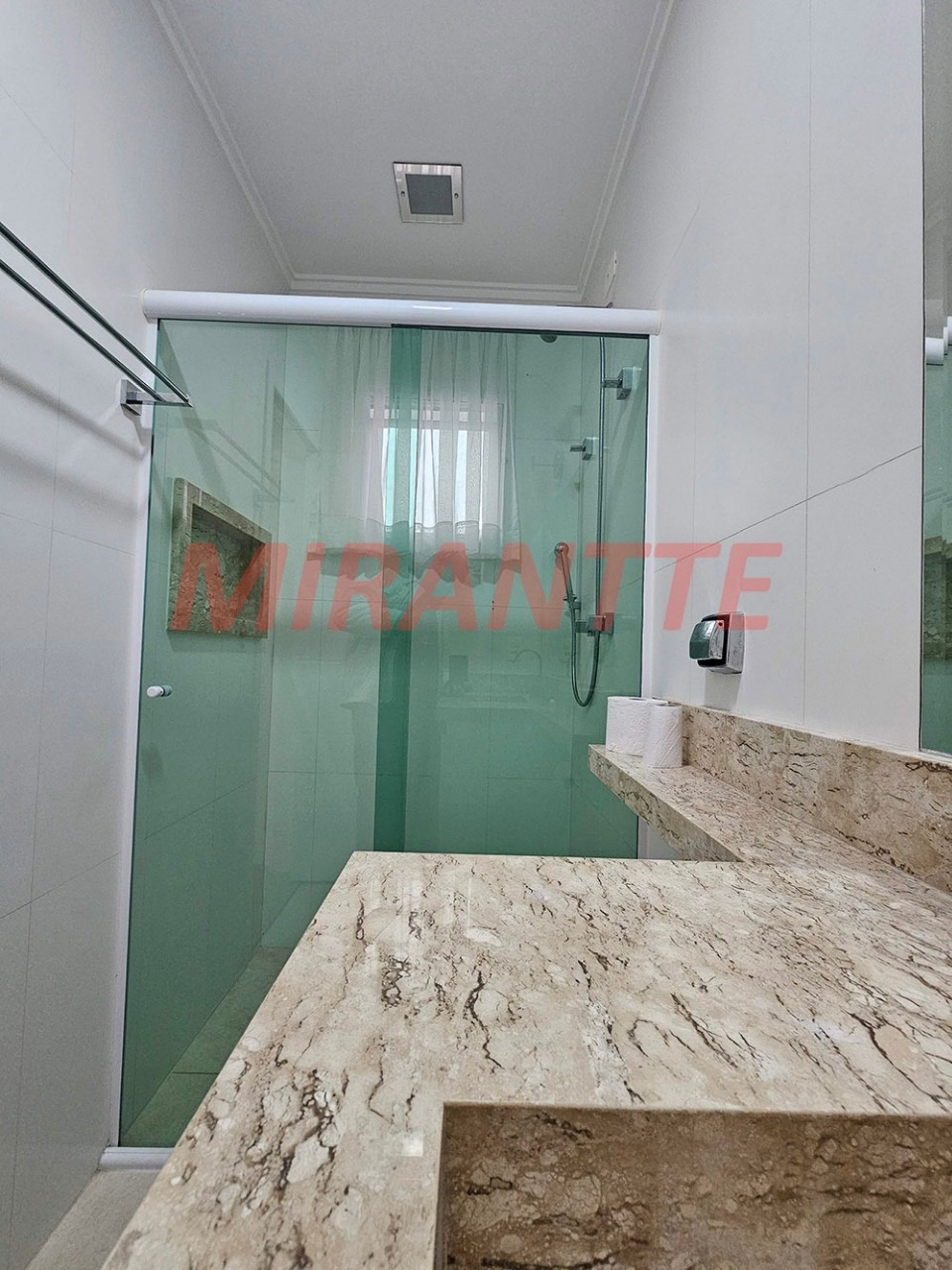 Cond. fechado de 283m² com 3 quartos em Horto Florestal