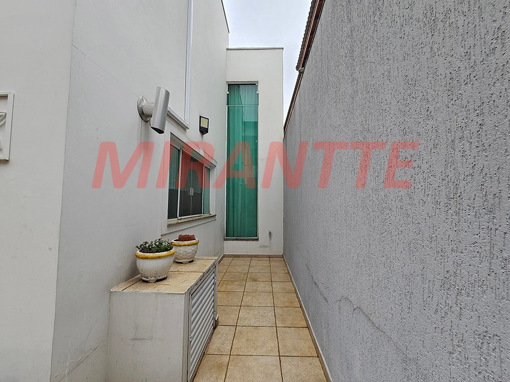 Cond. fechado de 283m² com 3 quartos em Horto Florestal