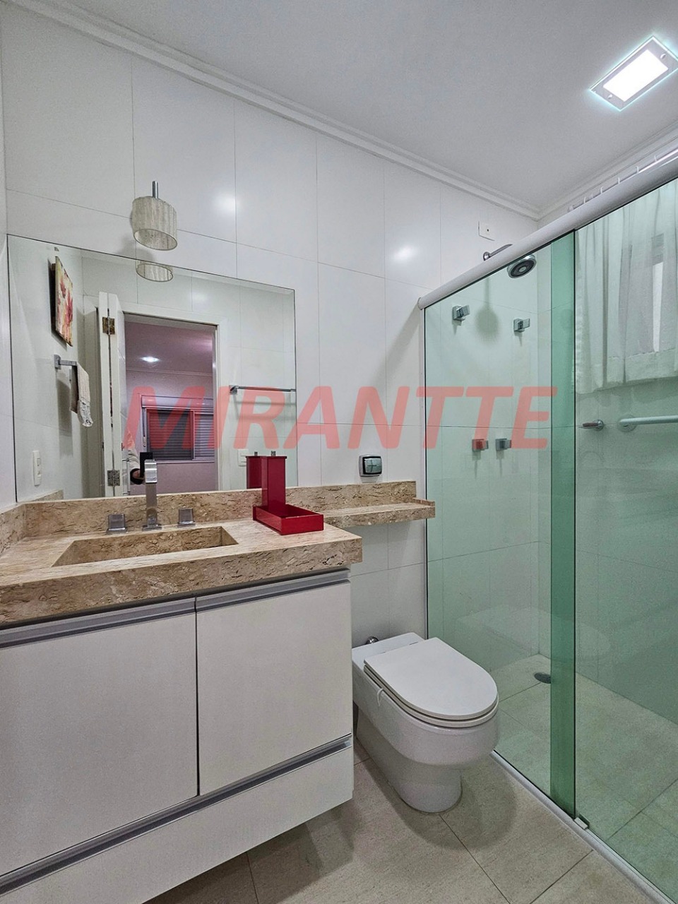 Cond. fechado de 283m² com 3 quartos em Horto Florestal