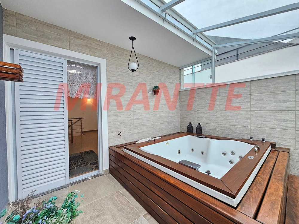 Cond. fechado de 283m² com 3 quartos em Horto Florestal