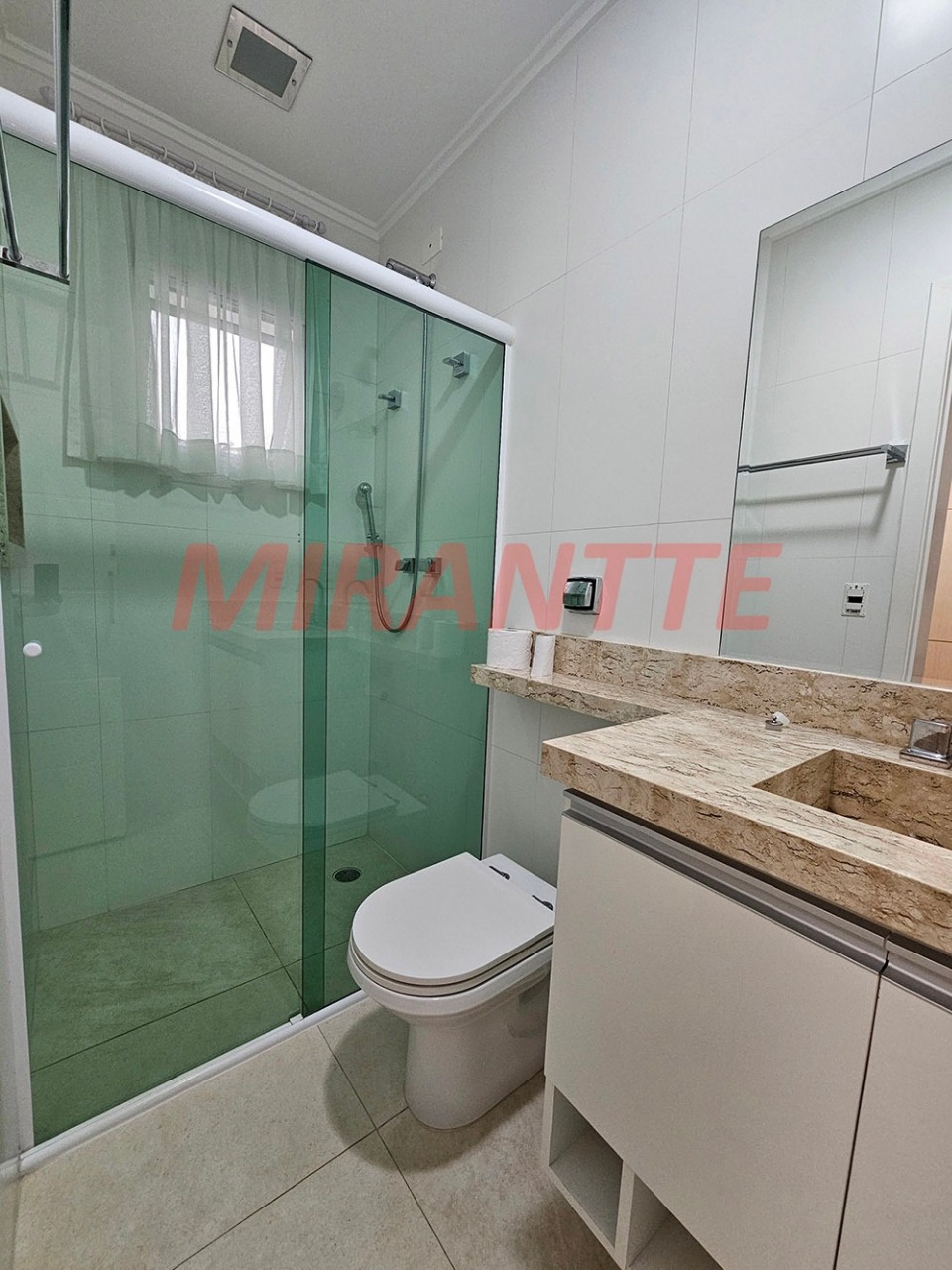Cond. fechado de 283m² com 3 quartos em Horto Florestal