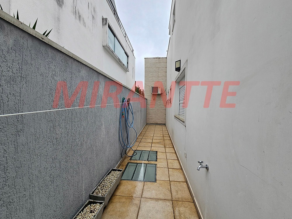 Cond. fechado de 283m² com 3 quartos em Horto Florestal