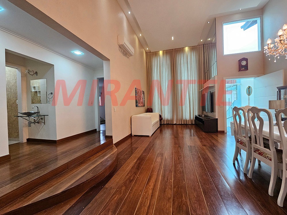 Cond. fechado de 283m² com 3 quartos em Horto Florestal