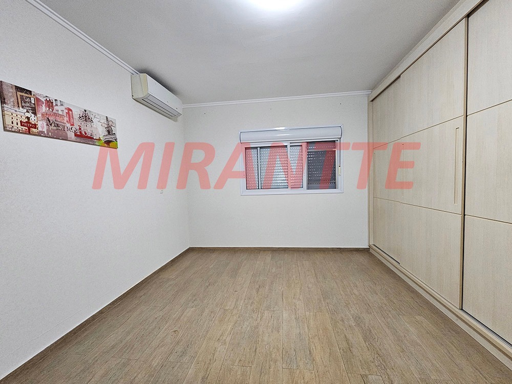 Cond. fechado de 283m² com 3 quartos em Horto Florestal