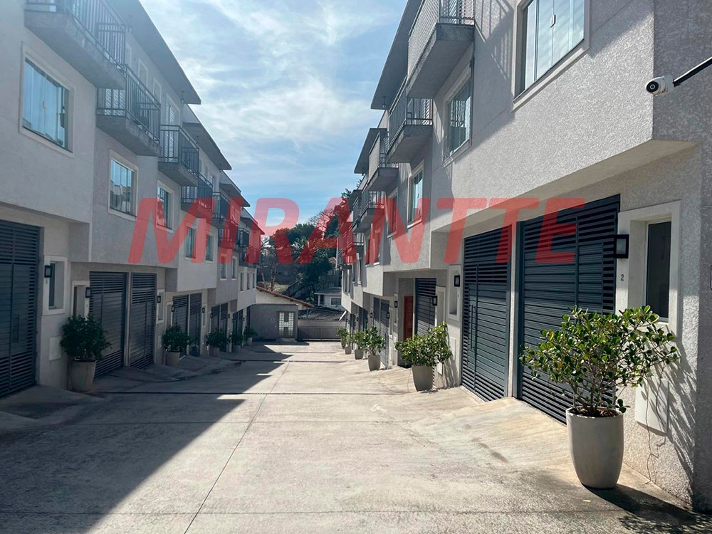 Cond. fechado de 95m² com 2 quartos em Vila Gustavo