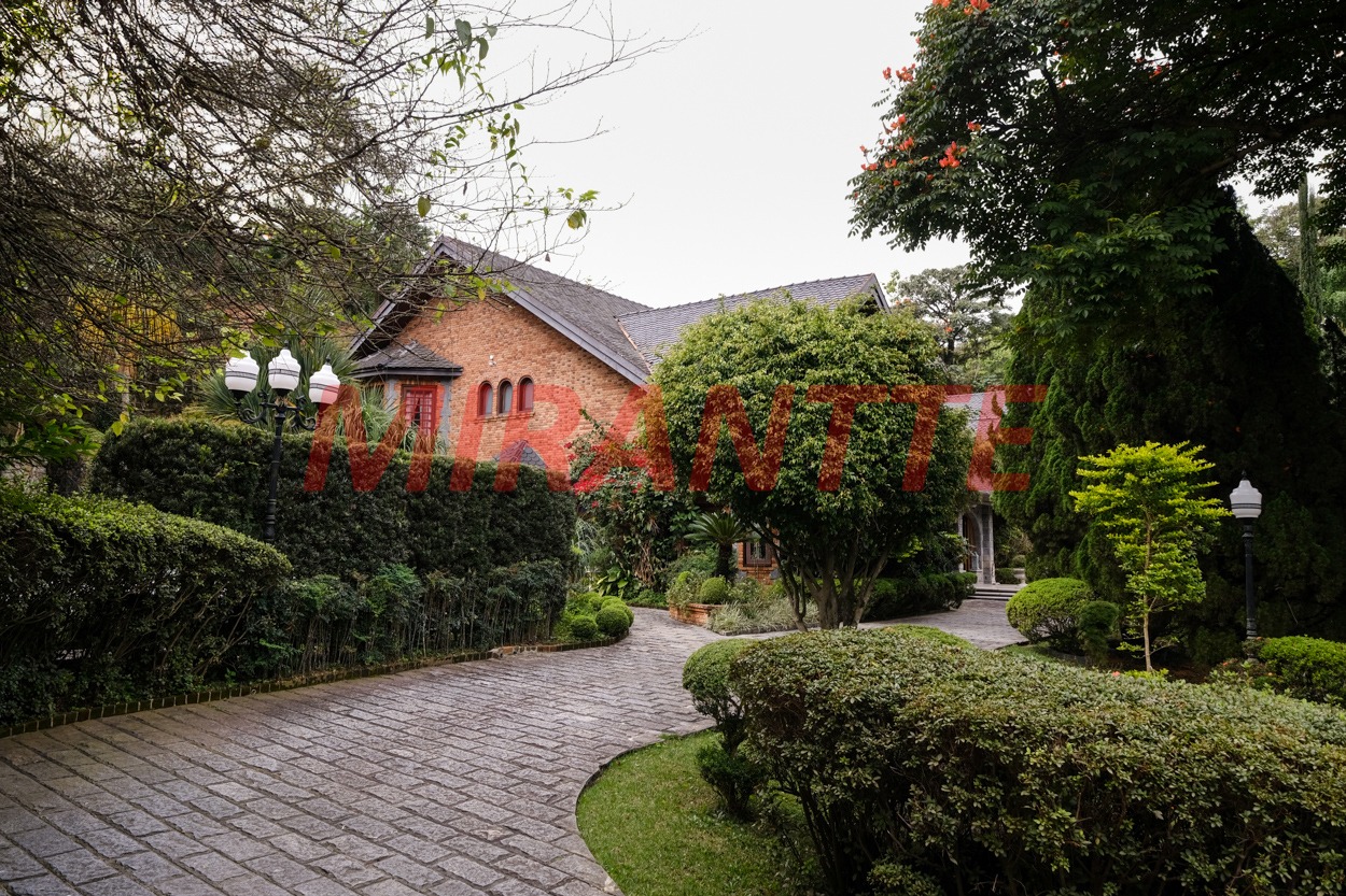 Sobrado de 541m² com 4 quartos em Morumbi