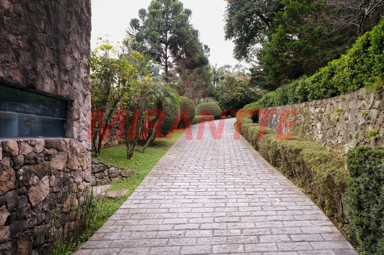 Sobrado de 541m² com 4 quartos em Morumbi