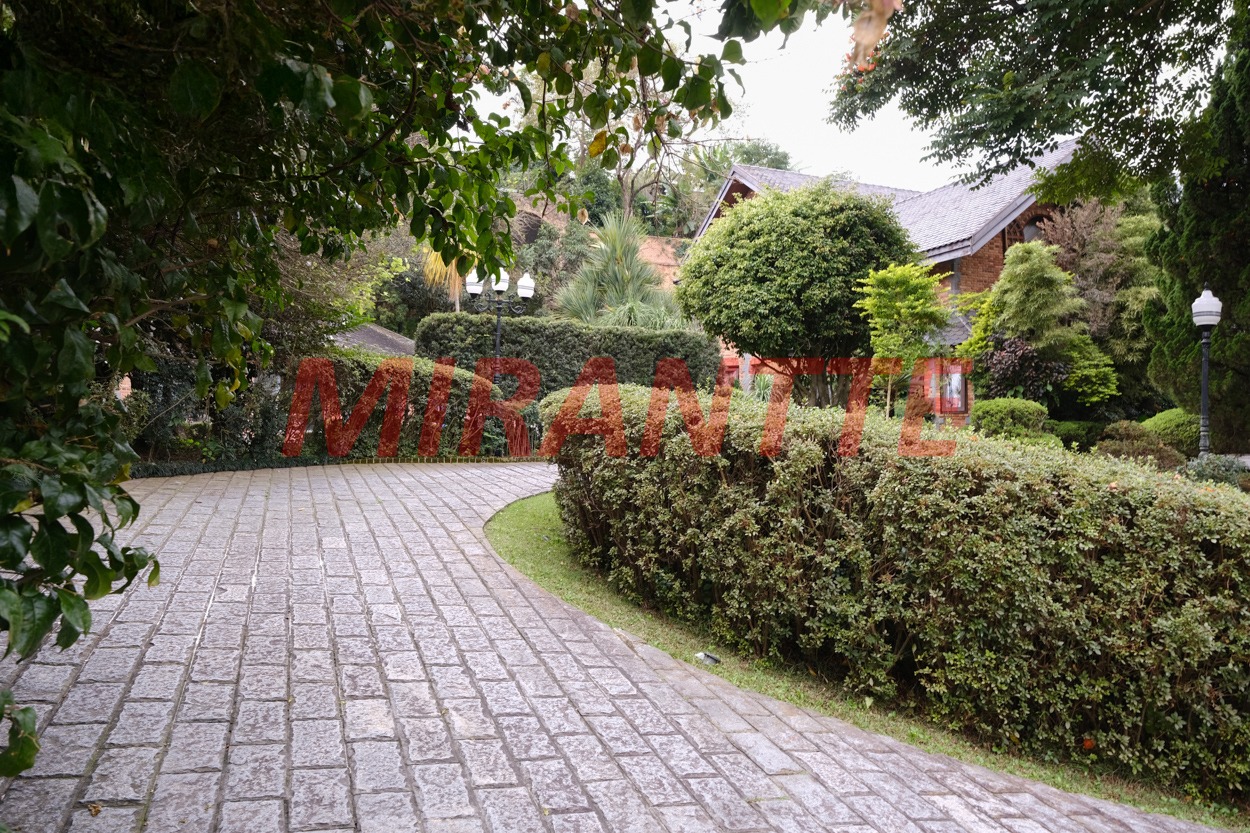 Sobrado de 541m² com 4 quartos em Morumbi