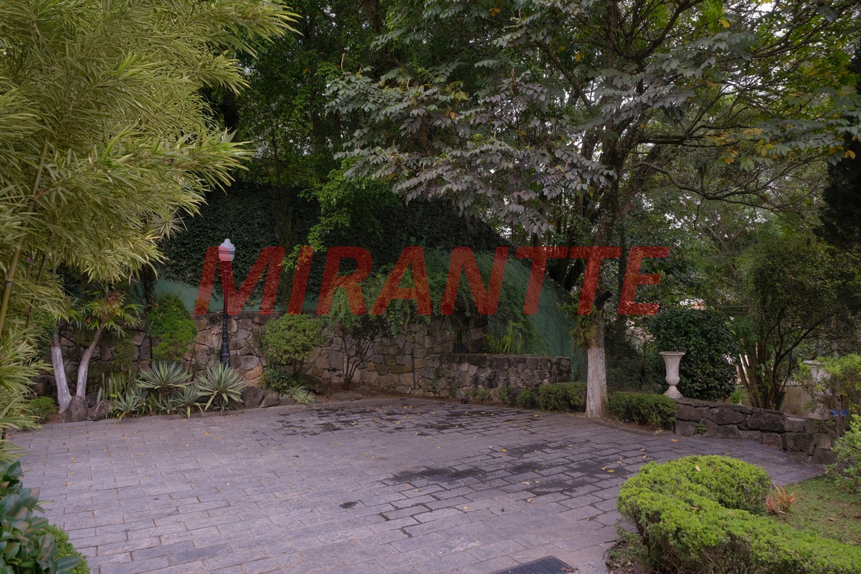 Sobrado de 541m² com 4 quartos em Morumbi