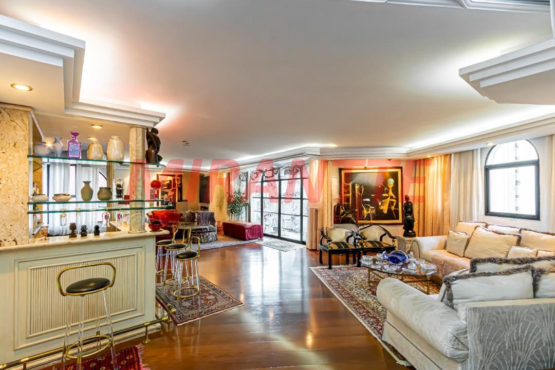 Apartamento de 293m² com 4 quartos em Moema