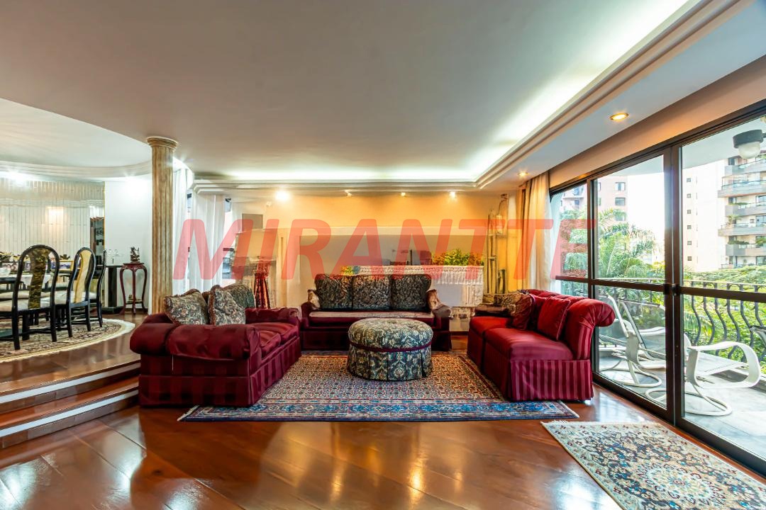 Apartamento de 293m² com 4 quartos em Moema