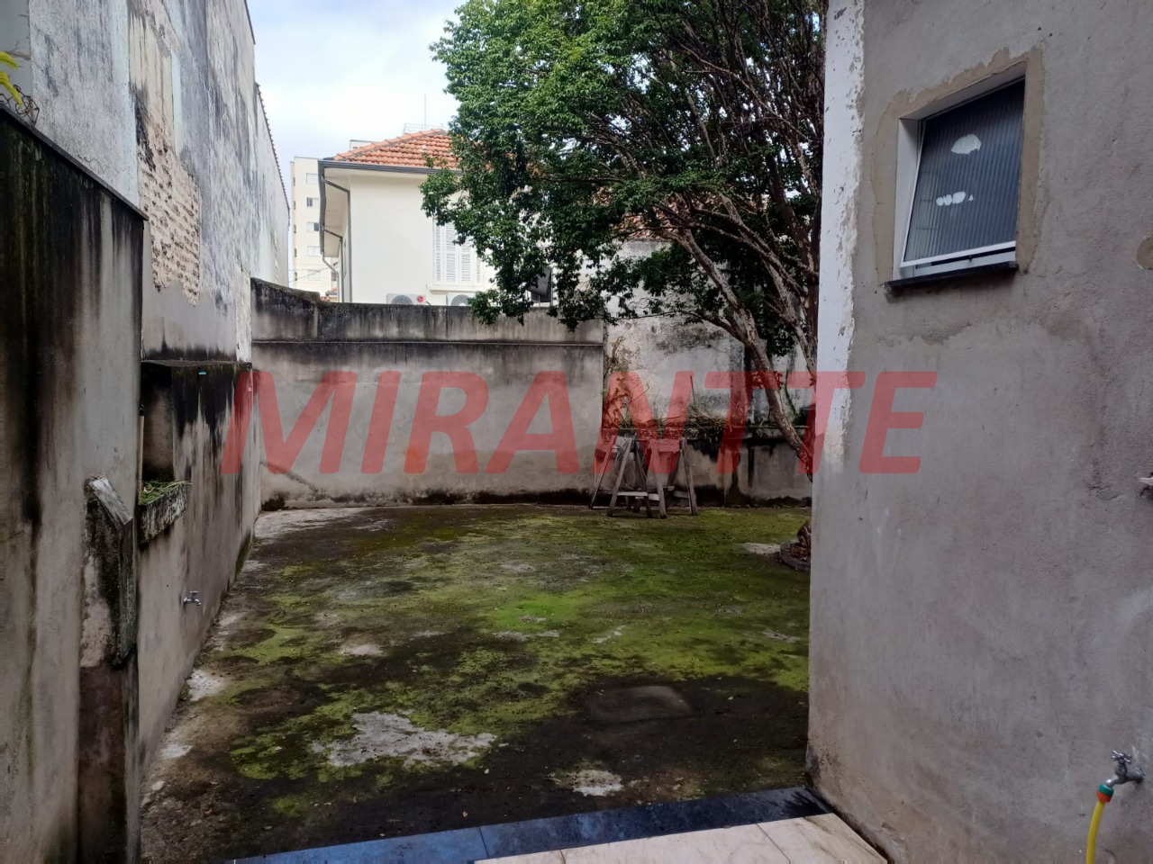 Sobrado de 300m² com 5 quartos em Santana