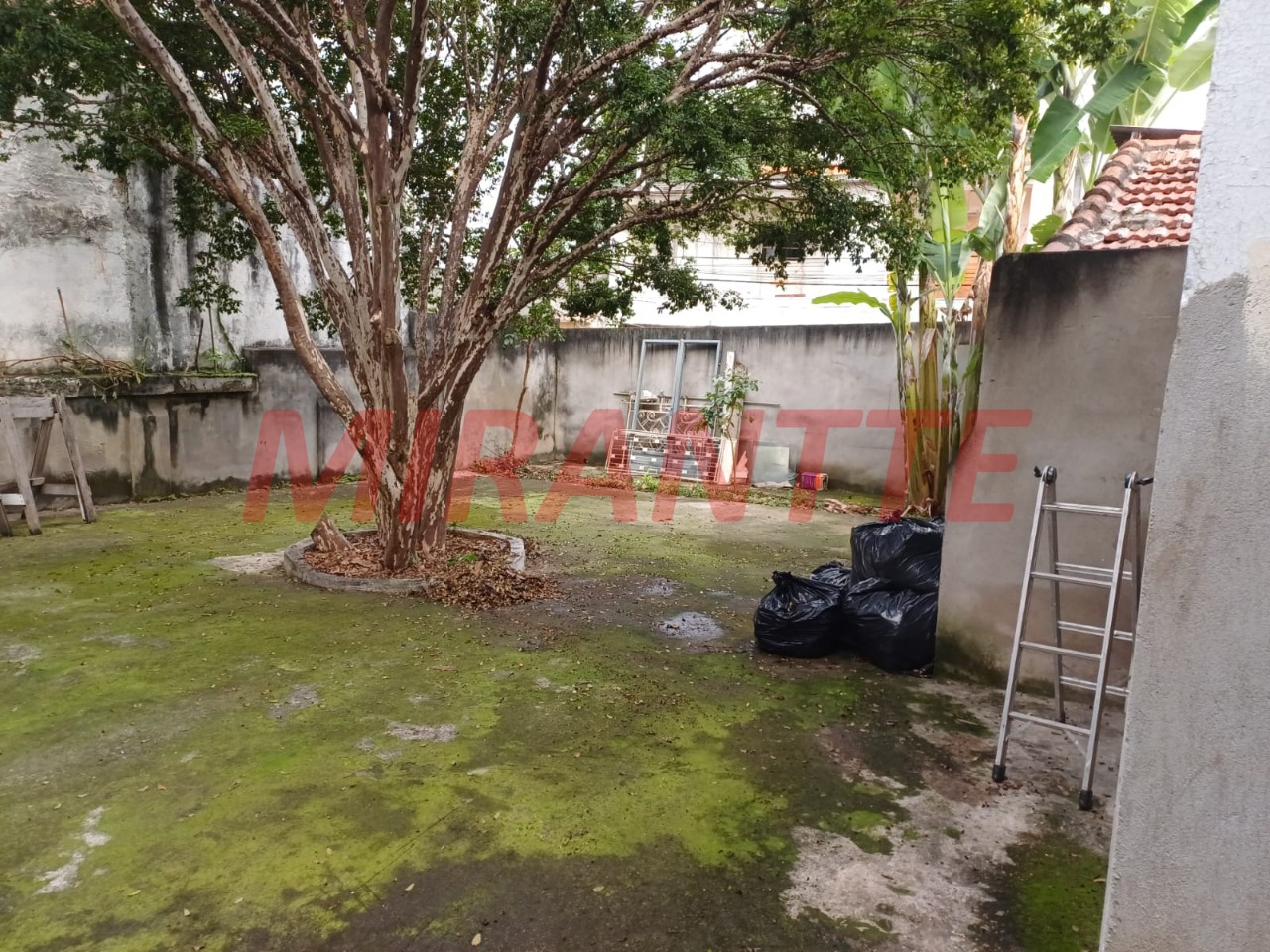 Sobrado de 300m² com 5 quartos em Santana