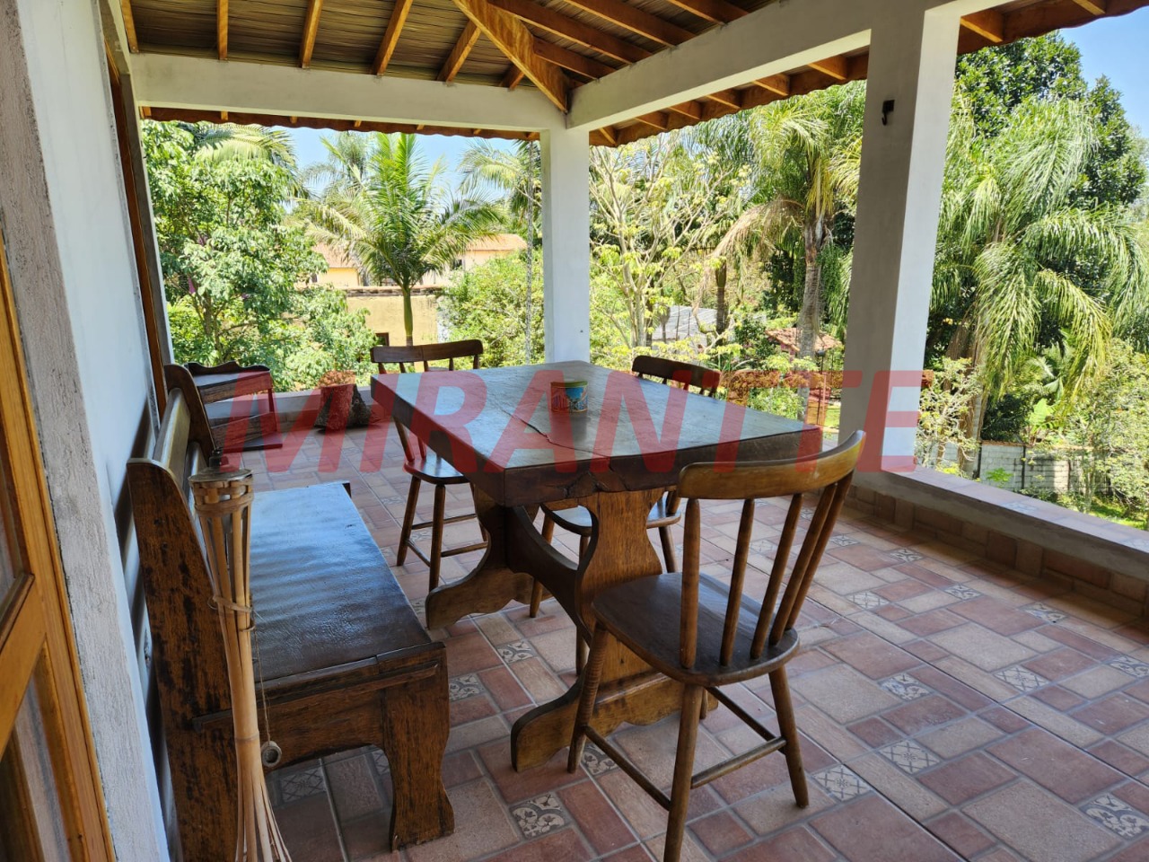 Casa terrea de 706m² com 3 quartos em Caceia