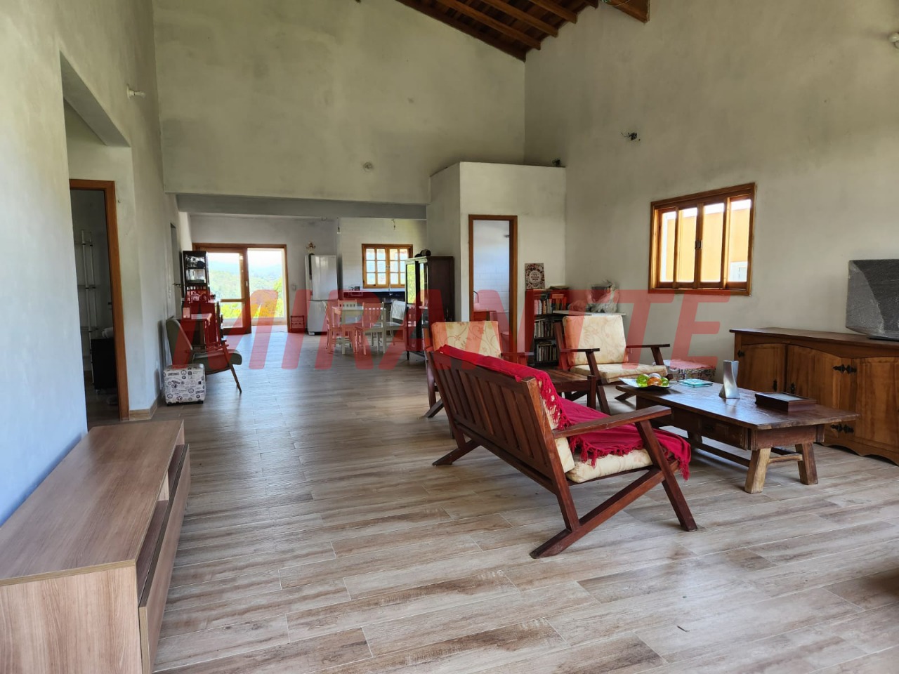 Casa terrea de 706m² com 3 quartos em Caceia