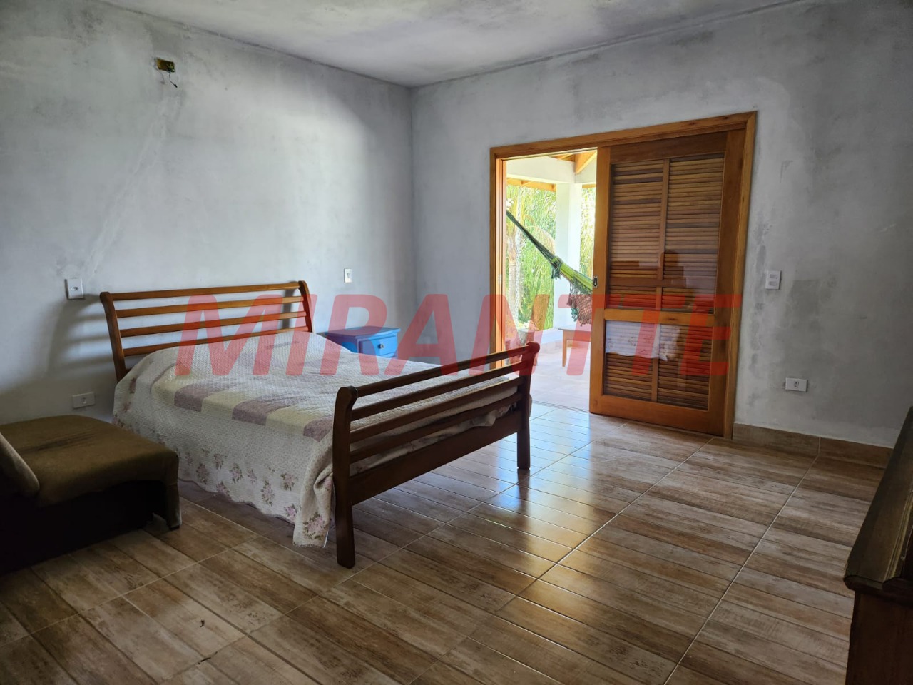 Casa terrea de 706m² com 3 quartos em Caceia