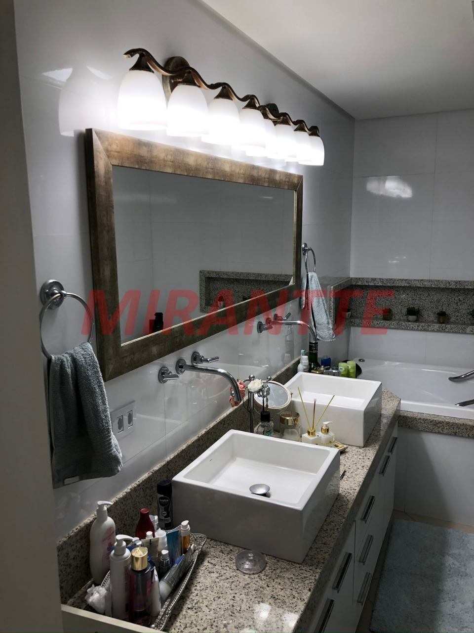 Apartamento de 220m² com 4 quartos em Santana