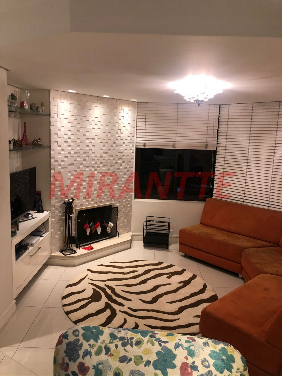 Apartamento de 220m² com 4 quartos em Santana