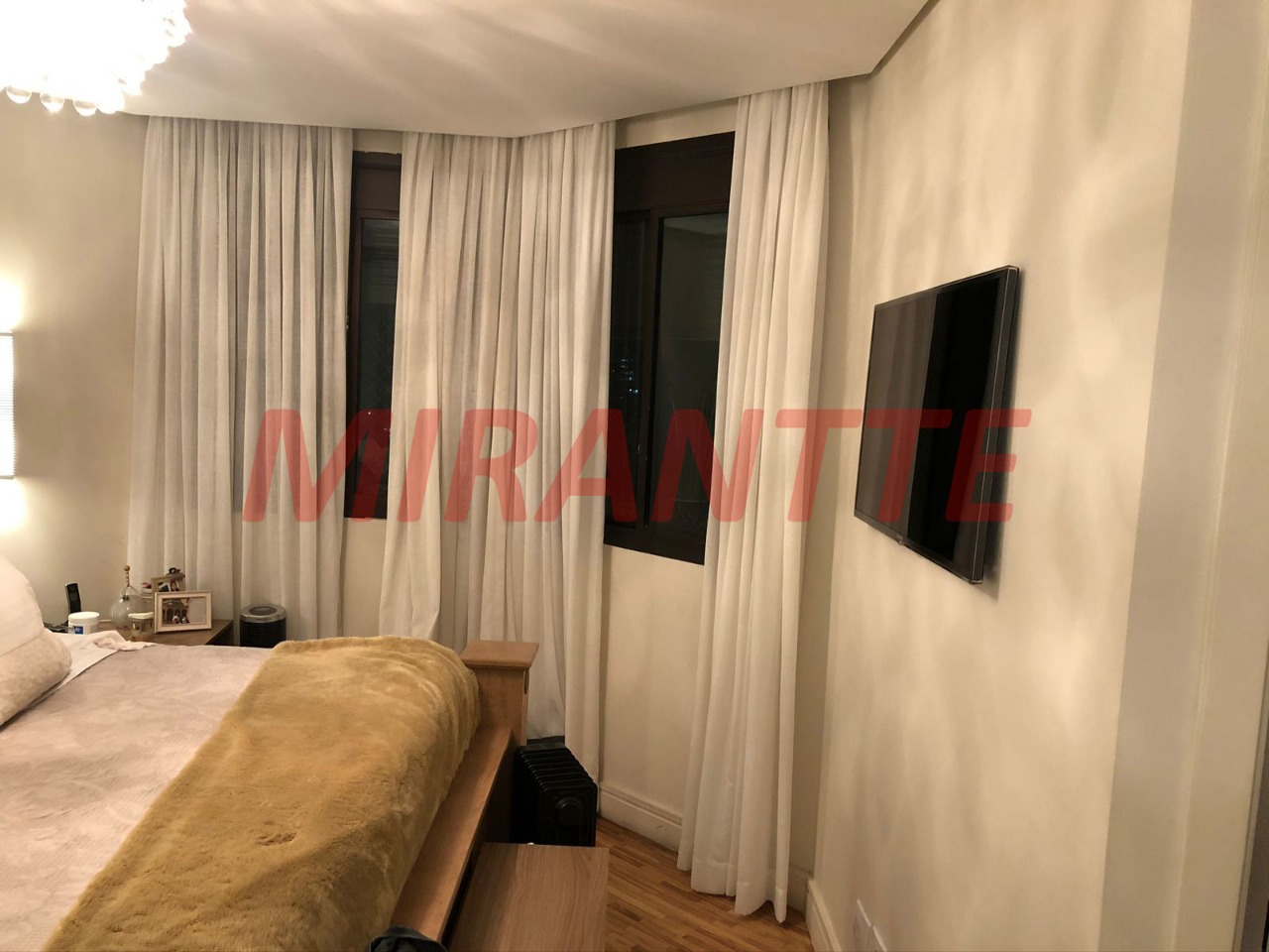 Apartamento de 220m² com 4 quartos em Santana