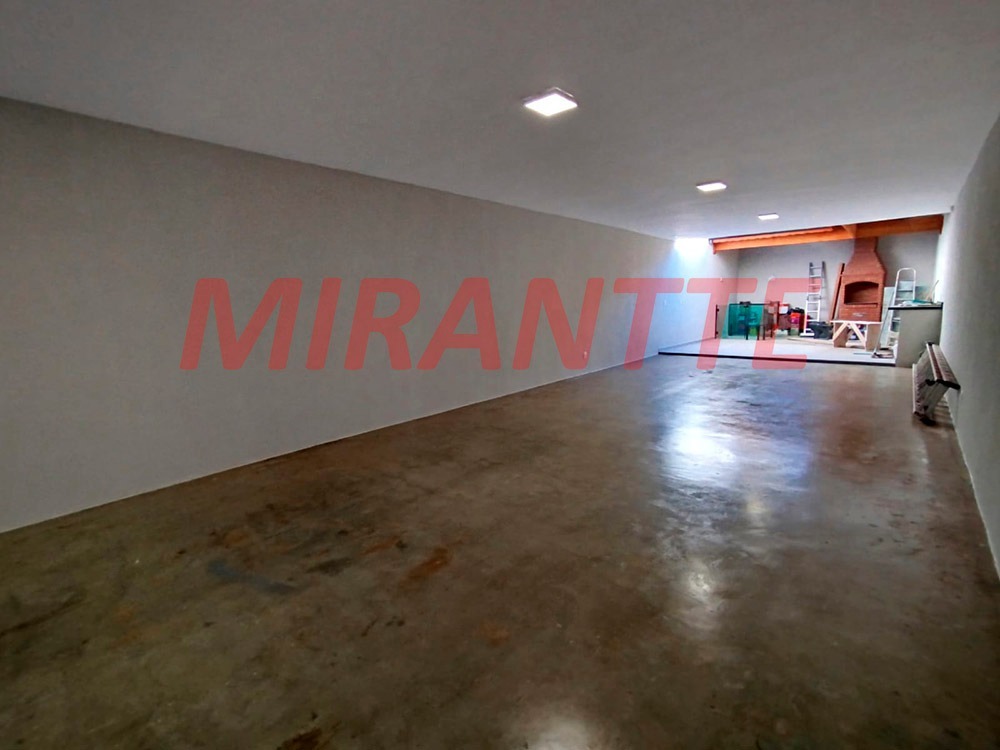 Casa terrea de 256m² com 3 quartos em Imirim