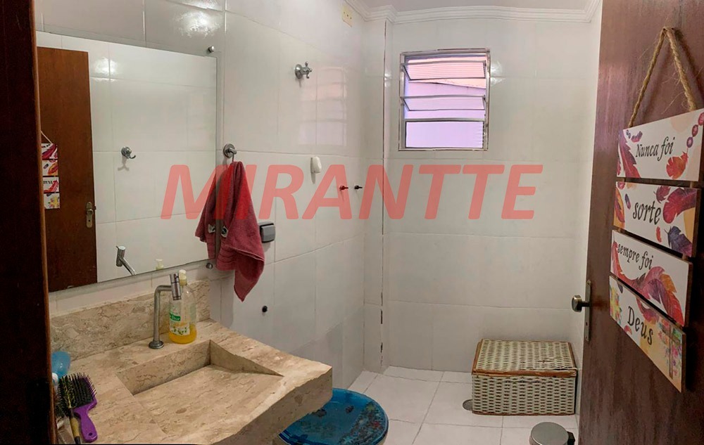Sobrado de 160m² com 3 quartos em Parque Cisper