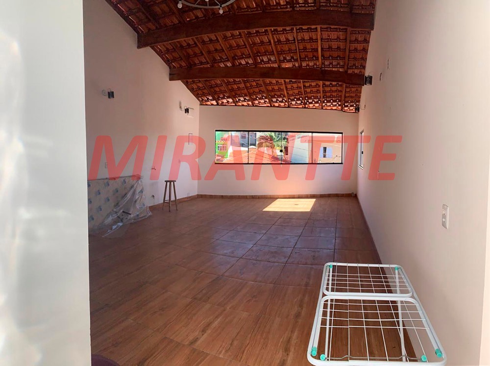 Sobrado de 160m² com 3 quartos em Parque Cisper