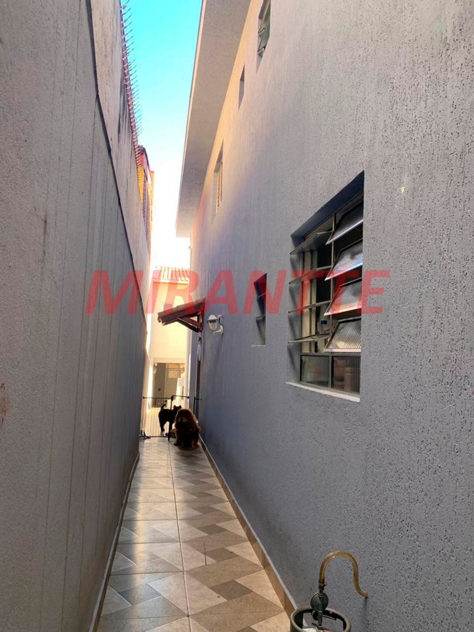Sobrado de 160m² com 3 quartos em Parque Cisper