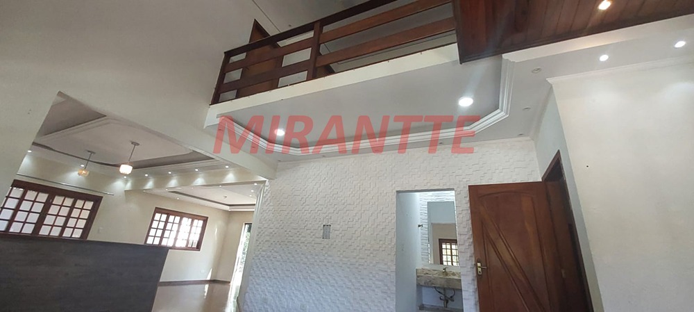 Cond. fechado de 400m² com 5 quartos em Santa Inês
