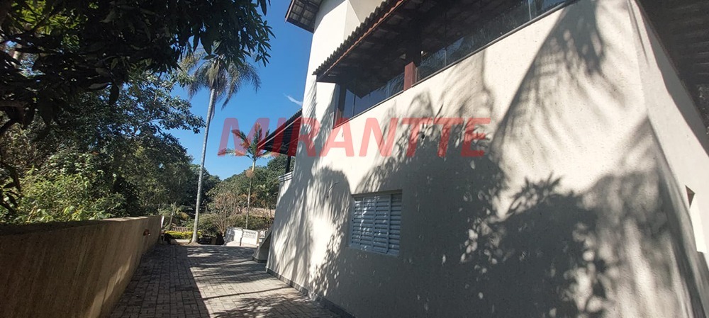 Cond. fechado de 400m² com 5 quartos em Santa Inês