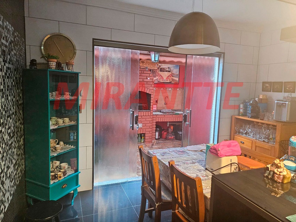 Sobrado de 143m² com 3 quartos em NÃO INFORMADO
