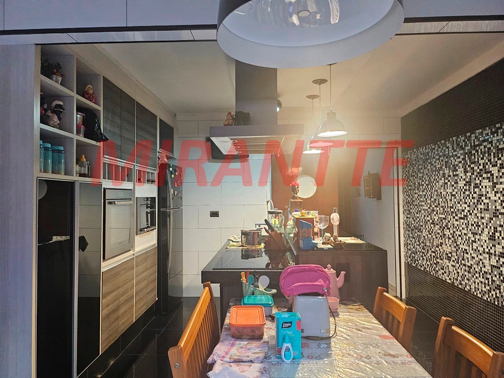 Sobrado de 143m² com 3 quartos em NÃO INFORMADO