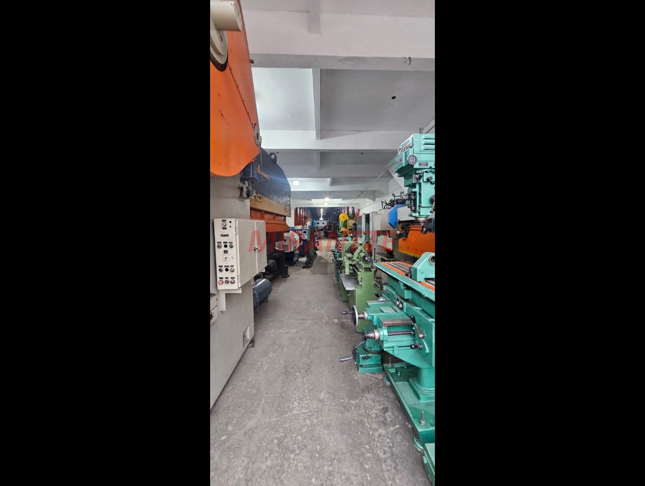 Galpao de 1770m² em Brás