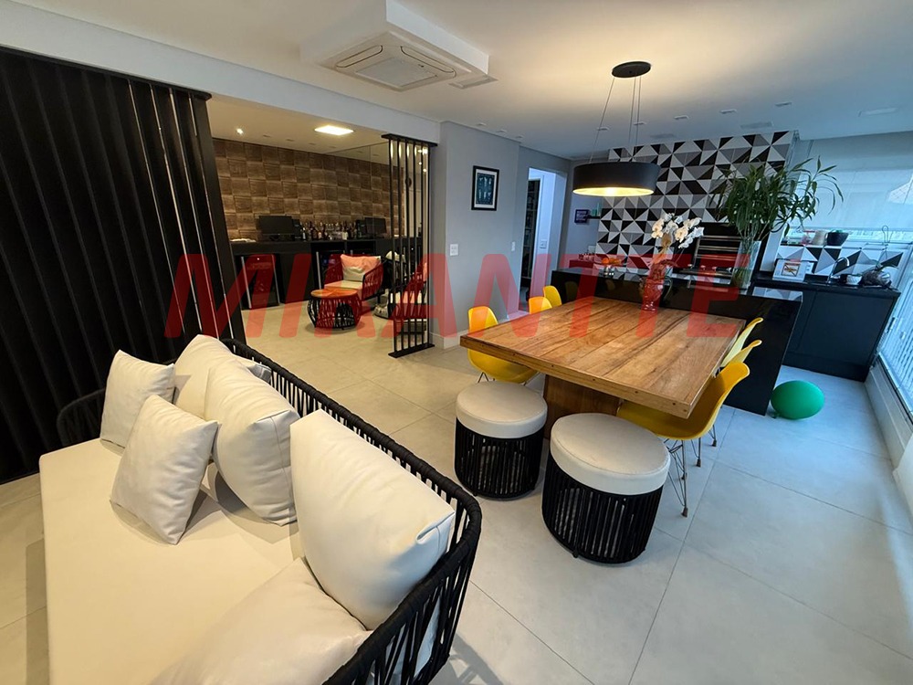 Apartamento de 120m² com 3 quartos em Santa Teresinha
