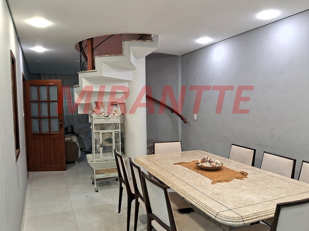 Sobrado de 142m² com 3 quartos em Vila Mariza Mazzei