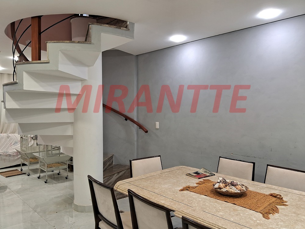 Sobrado de 142m² com 3 quartos em Vila Mariza Mazzei