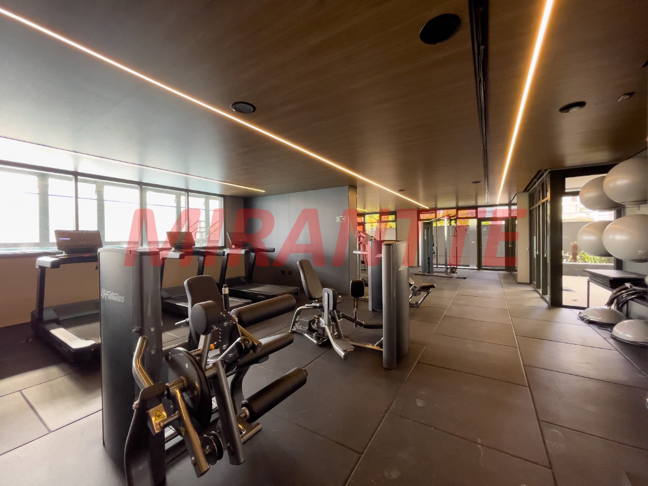 Apartamento de 190m² com 4 quartos em Perdizes