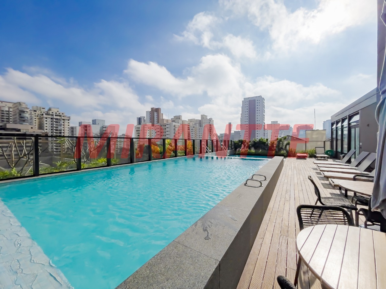 Apartamento de 190m² com 4 quartos em Perdizes