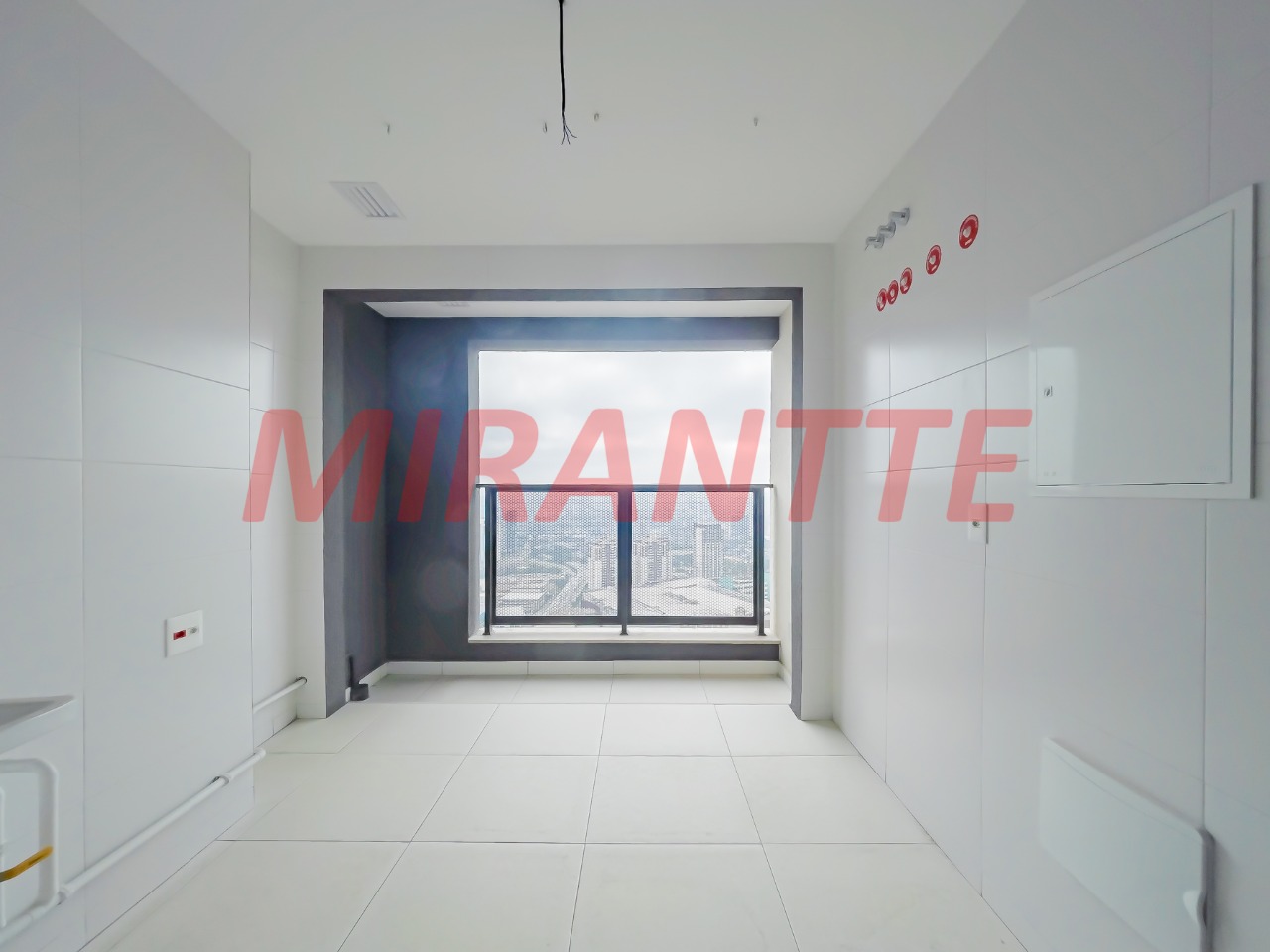 Apartamento de 190m² com 4 quartos em Perdizes