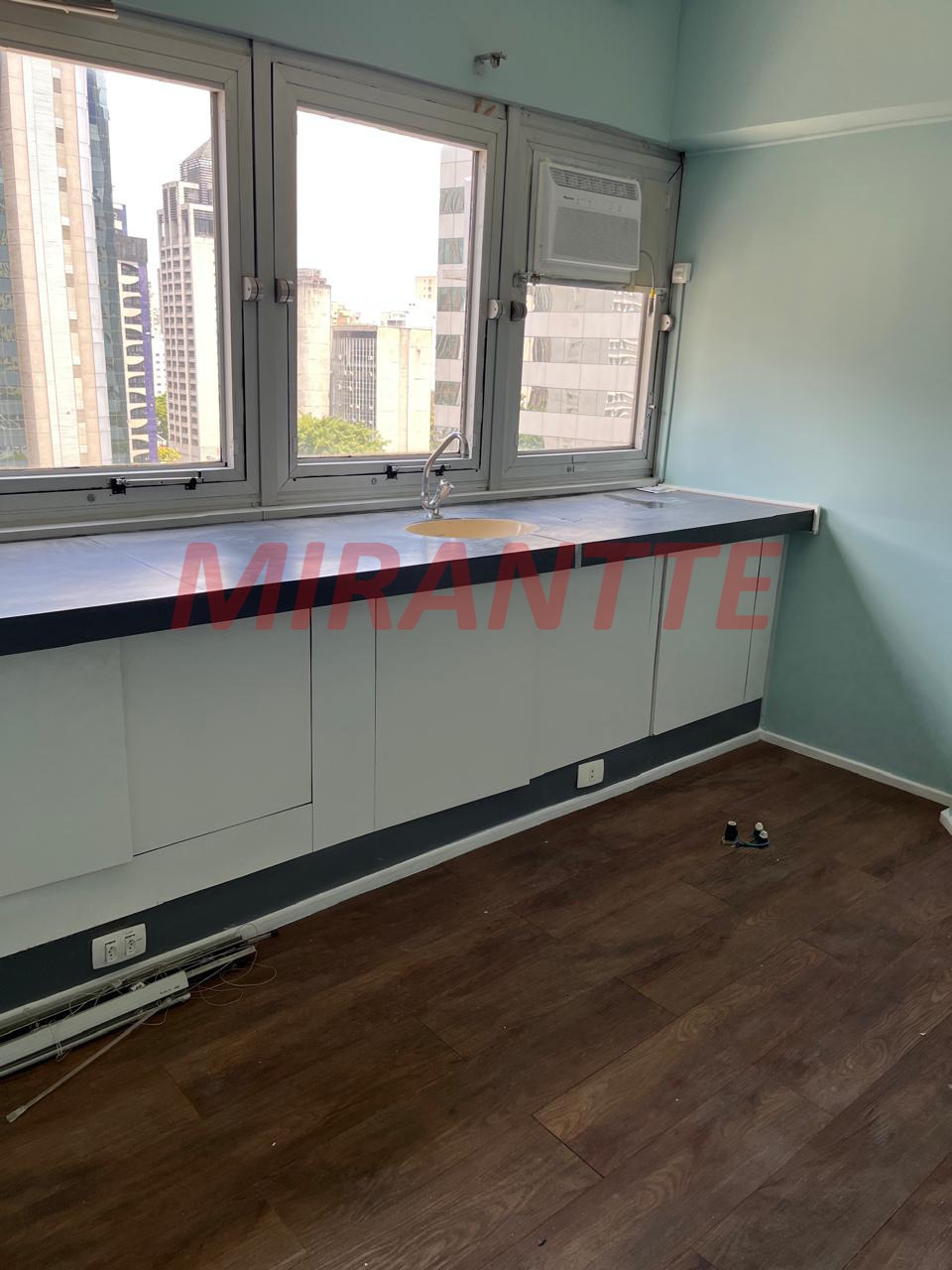 Conjunto comercial de 92m² em Itaim Bibi