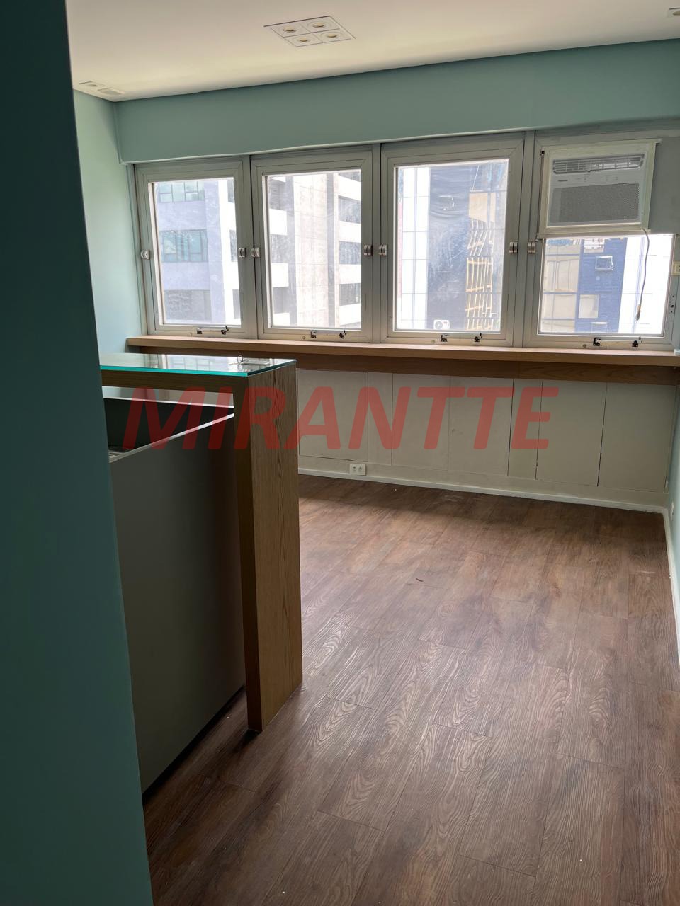 Conjunto comercial de 92m² em Itaim Bibi