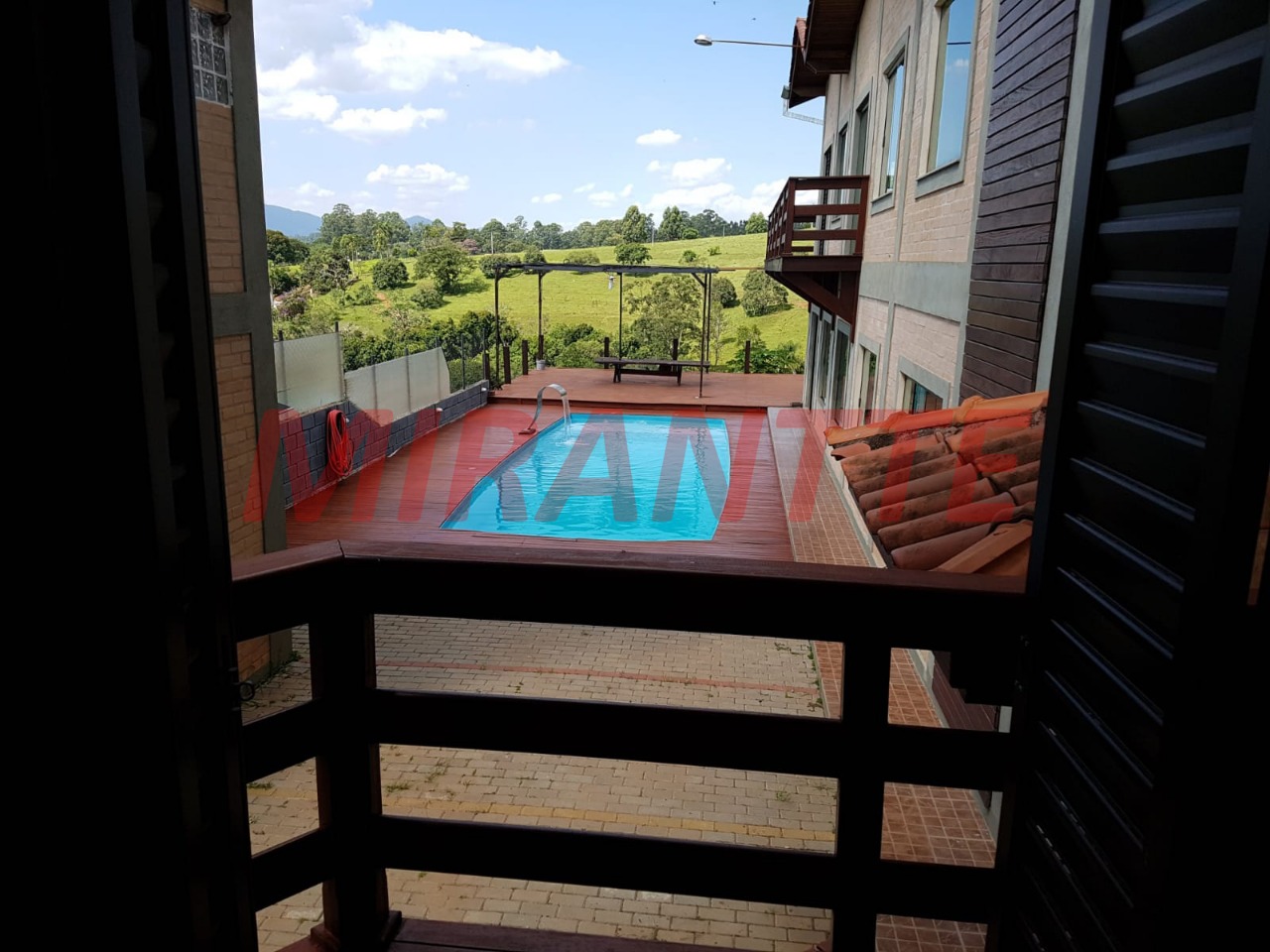 Cond. fechado de 250m² com 4 quartos em Pinhal
