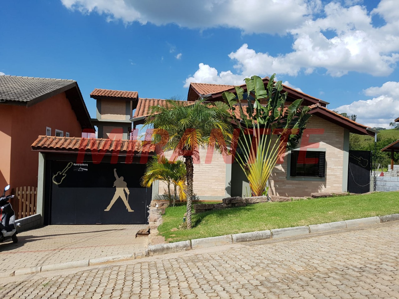 Cond. fechado de 250m² com 4 quartos em Pinhal