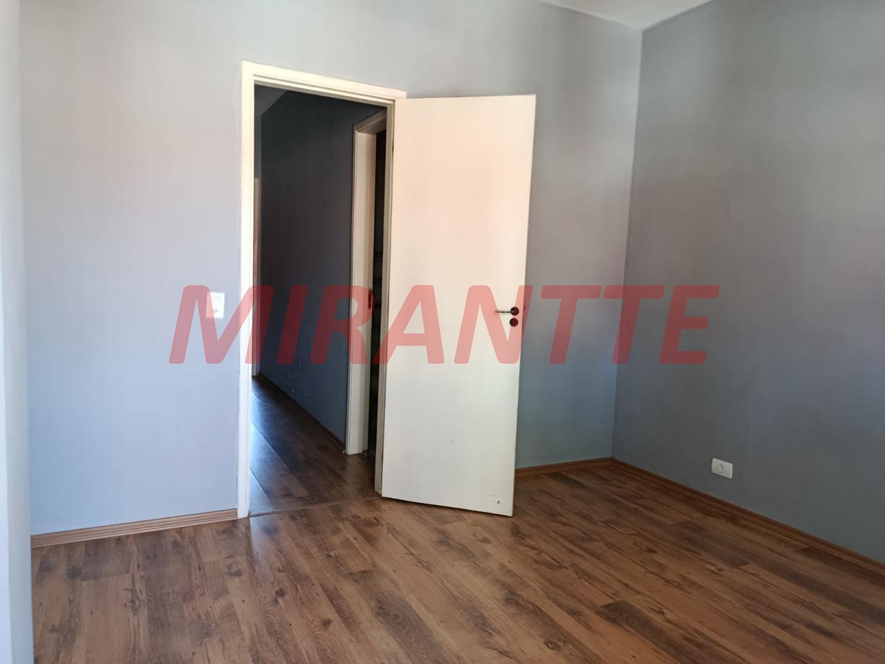 Cond. fechado de 72m² com 2 quartos em Jardim Leonor Mendes De Barros