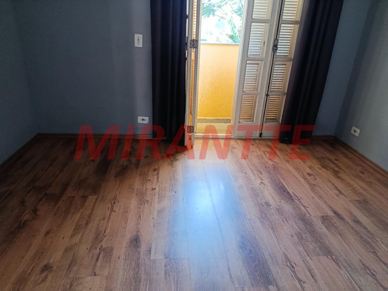 Cond. fechado de 72m² com 2 quartos em Jardim Leonor Mendes De Barros