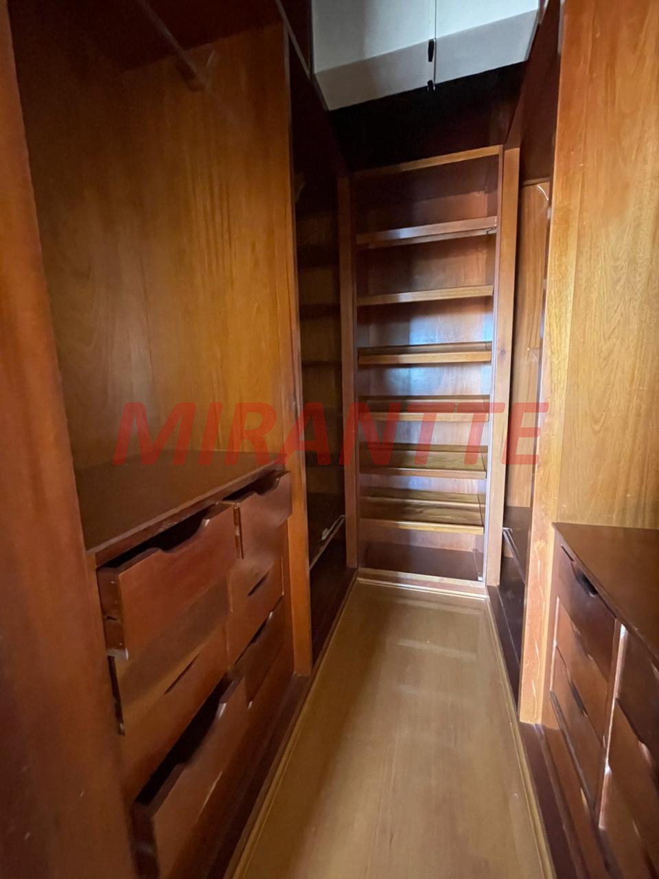 Apartamento de 196m² com 3 quartos em Vila Pauliceia