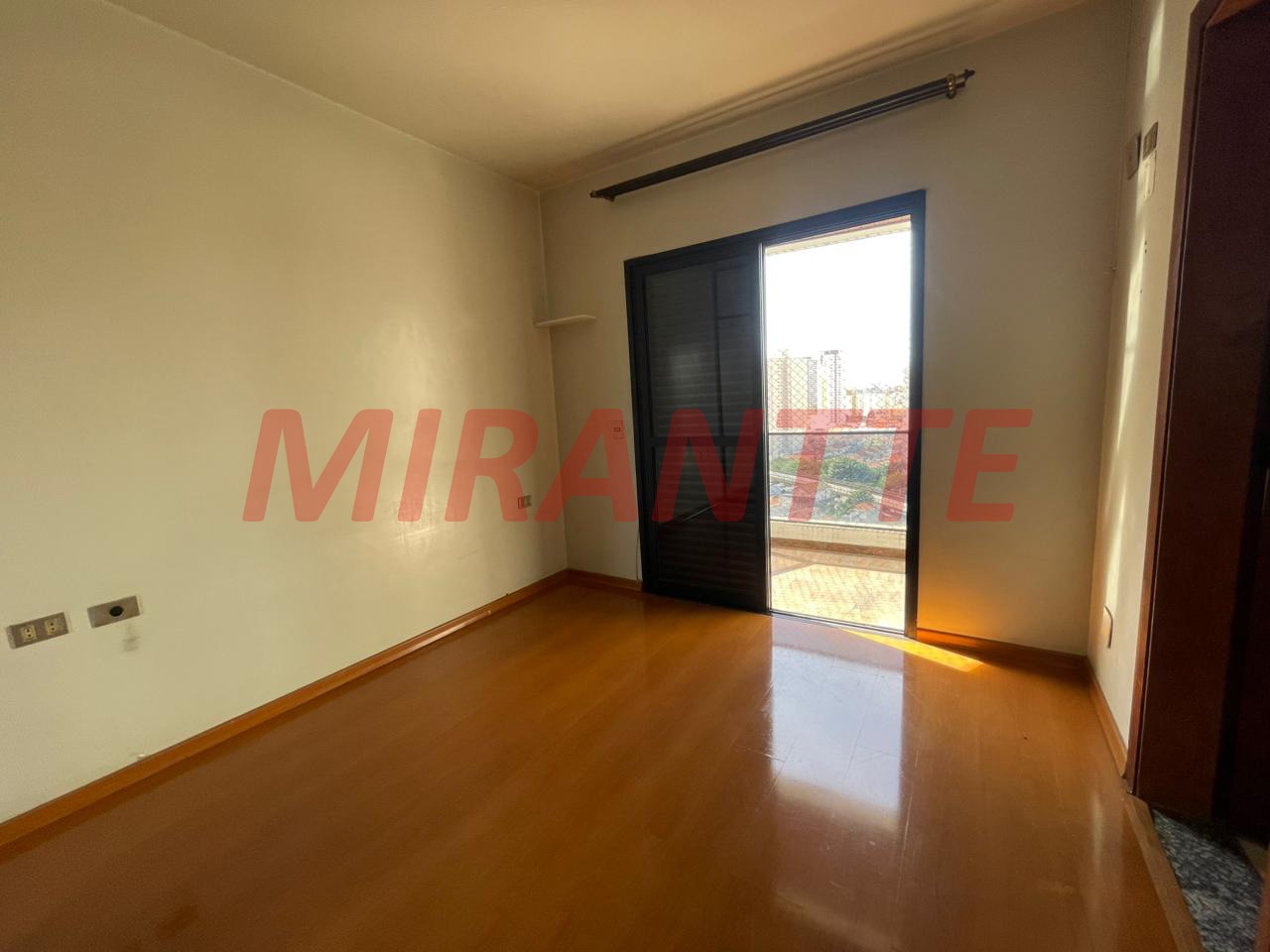 Apartamento de 196m² com 3 quartos em Vila Pauliceia