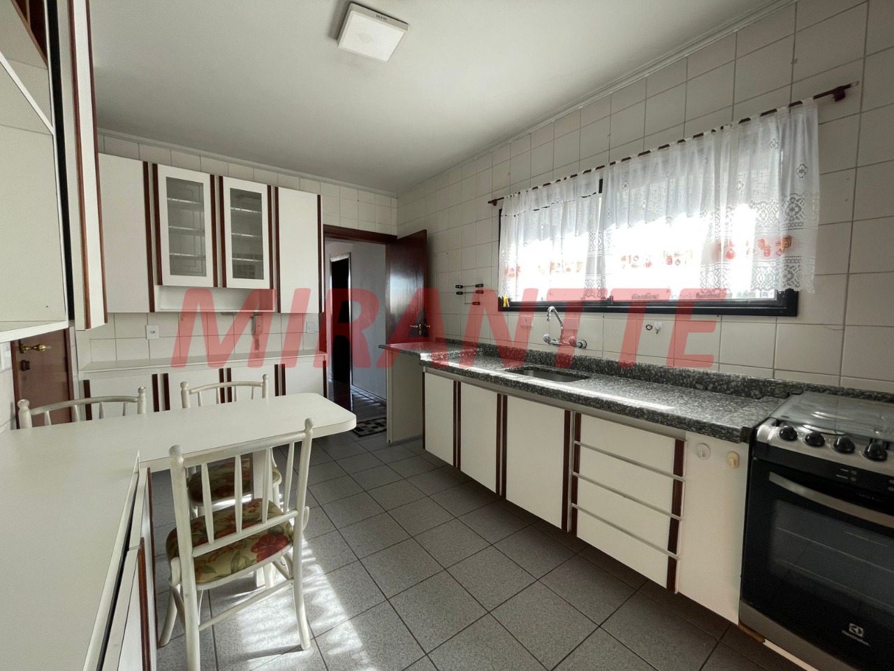 Apartamento de 196m² com 3 quartos em Vila Pauliceia